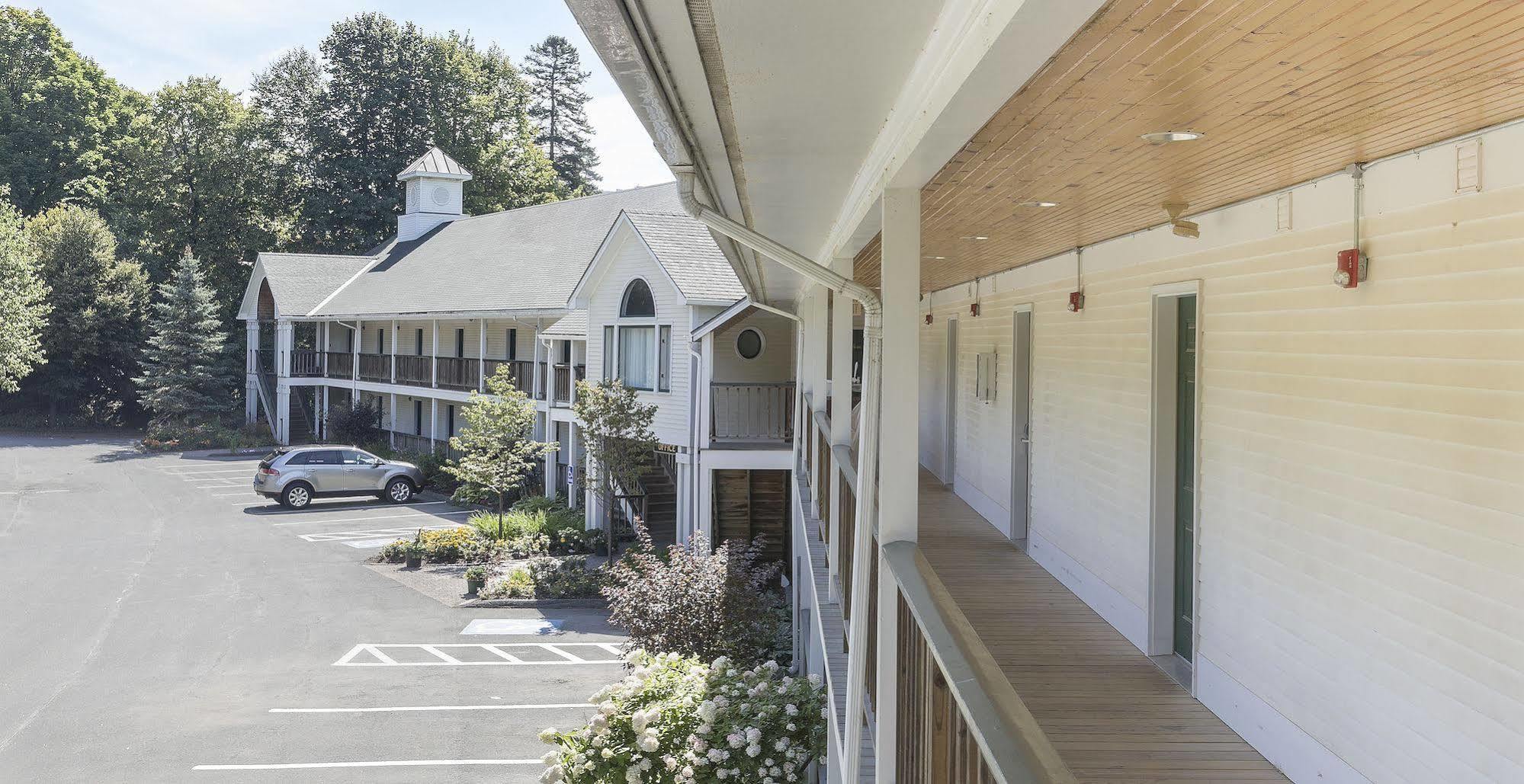 Fairbanks Inn Saint Johnsbury Extérieur photo